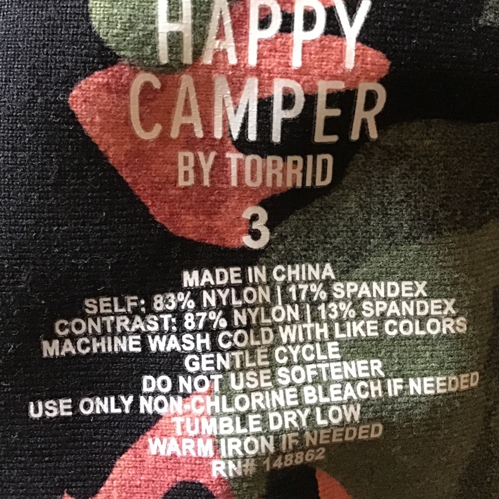 LOWEST🌺 NWT TORRID 3X PERFORMANCE CORE CAMO w/POCKETS CROP PANTS - Picture 4 of 12